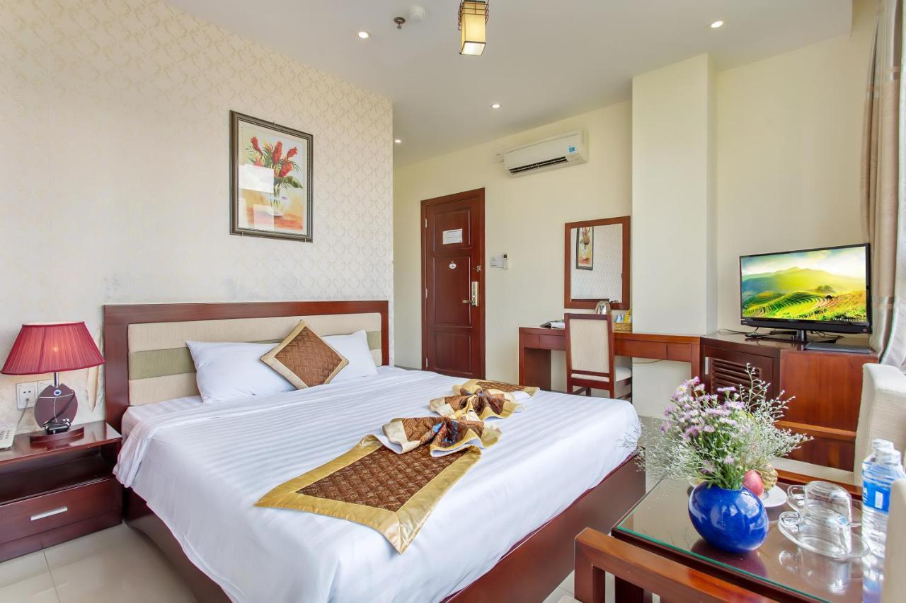 Gia Linh Hotel Дананг Экстерьер фото